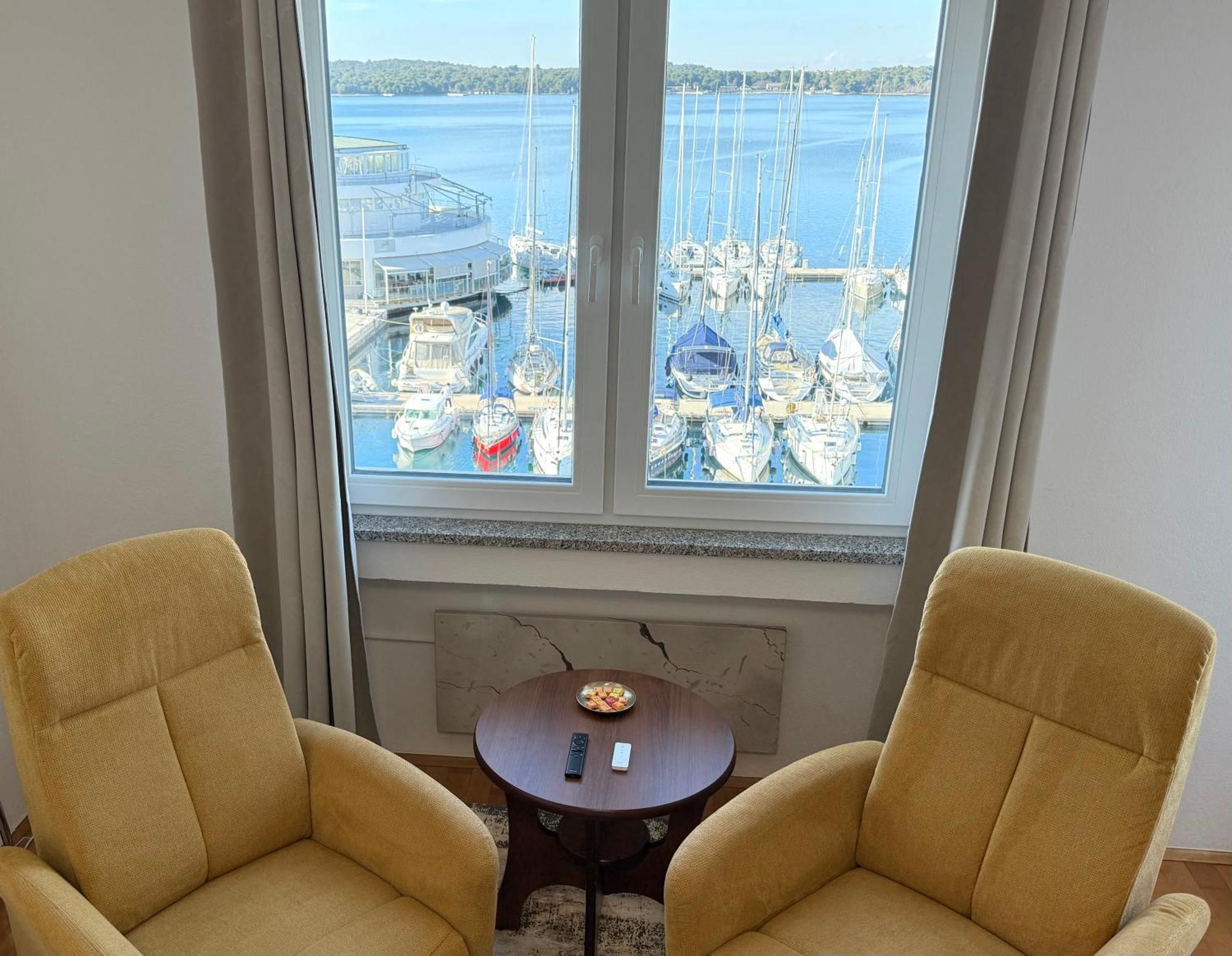 Studio Apartment Harbour Póla Kültér fotó
